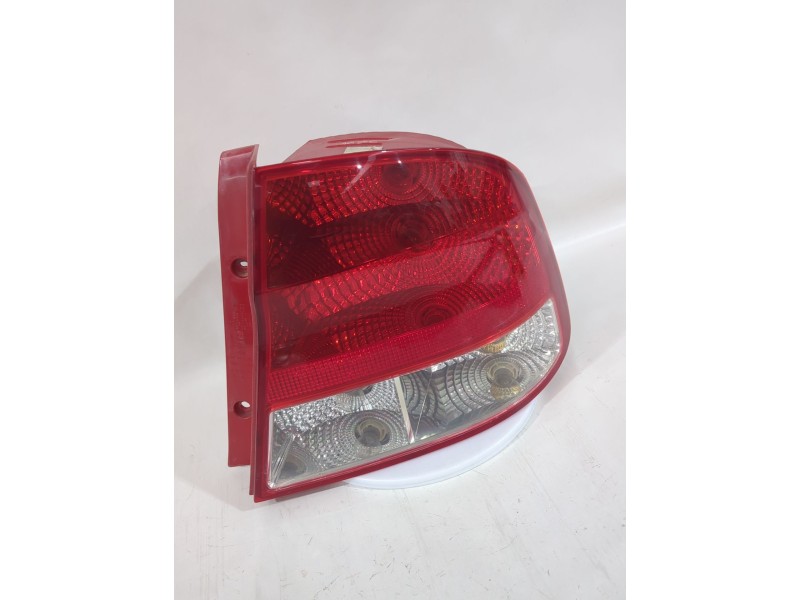 Recambio de piloto trasero derecho para daewoo kalos sedán (klas) 1.4 referencia OEM IAM 96540269/300319R  