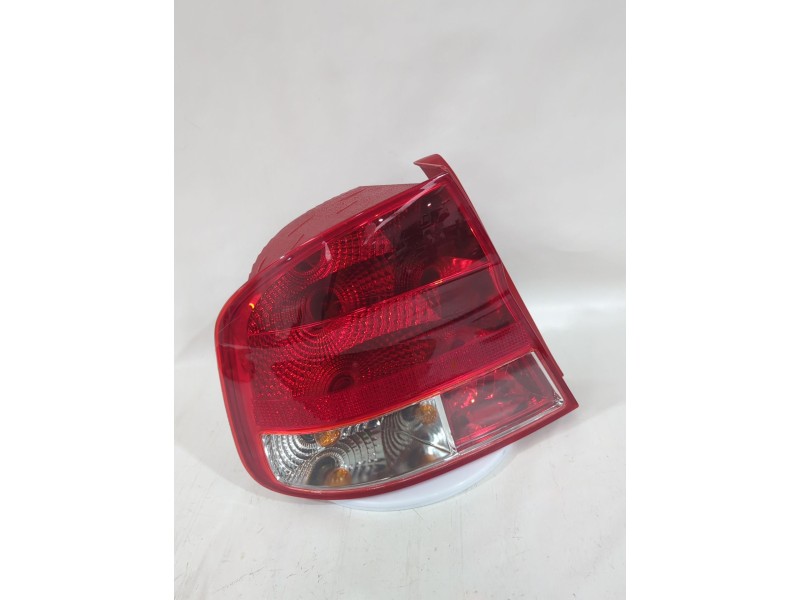 Recambio de piloto trasero izquierdo para daewoo kalos sedán (klas) 1.4 referencia OEM IAM 96540268/082221909L  