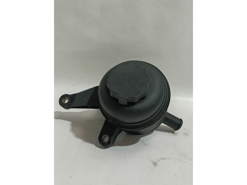 Recambio de deposito servo para mercedes-benz clase c (w203) c 200 cdi (203.007) referencia OEM IAM A2934600083  