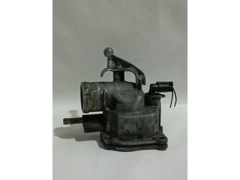 Recambio de termostato para mercedes-benz clase c (w203) c 200 cdi (203.007) referencia OEM IAM A6462000715  