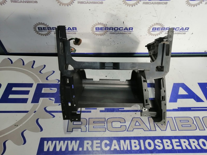 Recambio de moldura interior para ssangyong kyron 2.0 referencia OEM IAM 7671009000  