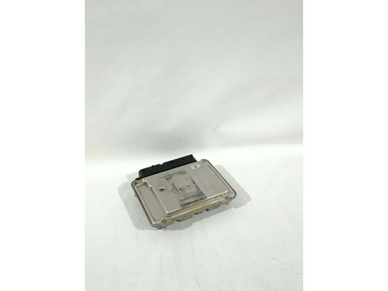 Recambio de centralita motor uce para chevrolet captiva (c100, c140) 2.0 d referencia OEM IAM 96858577  