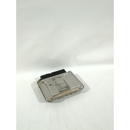 Recambio de centralita motor uce para chevrolet captiva (c100, c140) 2.0 d referencia OEM IAM 96858577  