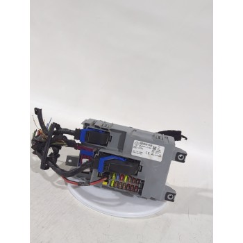 Recambio de caja reles / fusibles para fiat doblo cargo (263_) 1.3 d multijet referencia OEM IAM 00520321530  