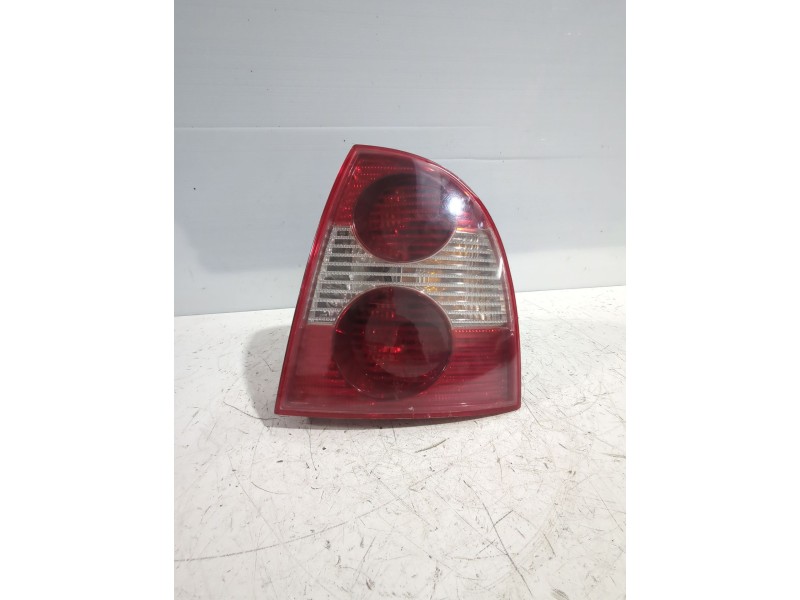 Recambio de piloto trasero derecho para volkswagen passat b5.5 (3b3) 1.9 tdi referencia OEM IAM 3B5945096AE  