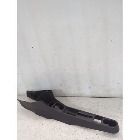 Recambio de consola central para seat toledo iv (kg3) 1.2 tsi referencia OEM IAM 5JA862531  