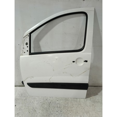 Recambio de puerta delantera izquierda para citroën jumpy ii furgoneta 1.6 hdi 90 16v referencia OEM IAM 9002X4  