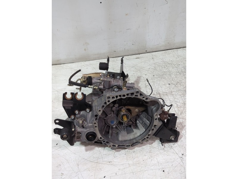 Recambio de caja cambios para toyota avensis (_t25_) 1.8 (zzt251_) referencia OEM IAM 3030012F00  