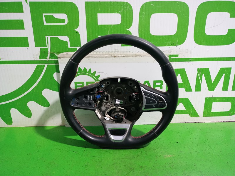 Recambio de volante para renault kadjar referencia OEM IAM 484003898R  