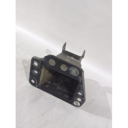Recambio de puntera paragolpes delantera izquierda para opel vectra c (z02) 2.2 dti 16v (f69) referencia OEM IAM 13231168  