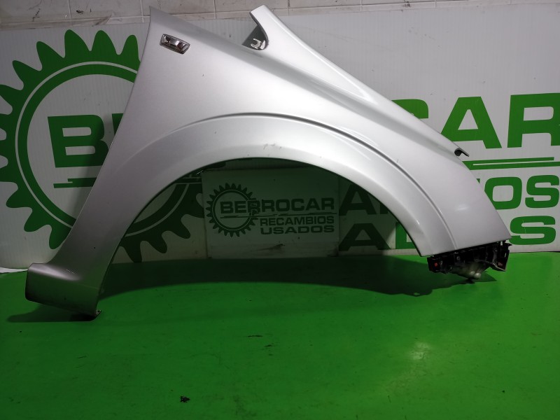 Recambio de aleta delantera derecha para opel zafira b cosmo referencia OEM IAM 6102356  