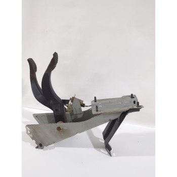 Recambio de pedalera para ford fiesta ii (fbd) 1.1 (fbd) referencia OEM IAM 84FB2455AB/77FB7520AE  