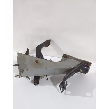 Recambio de pedalera para ford fiesta ii (fbd) 1.1 (fbd) referencia OEM IAM 84FB2455AB/77FB7520AE  