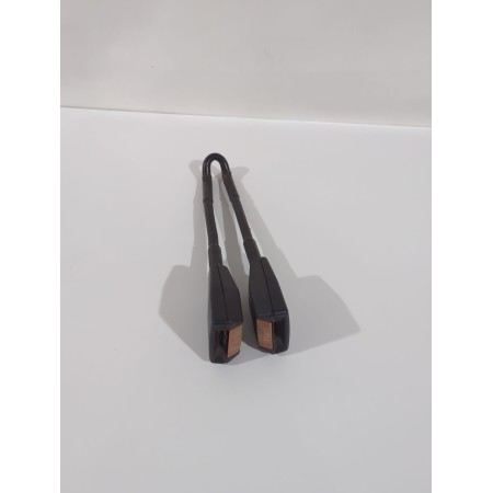 Recambio de enganche cinturon delantero derecho para ford fiesta ii (fbd) 1.1 (fbd) referencia OEM IAM 84FBT61208AA  