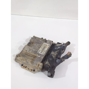 Recambio de centralita motor uce para opel zafira / zafira family b (a05) 1.9 cdti (m75) referencia OEM IAM 0281012549  