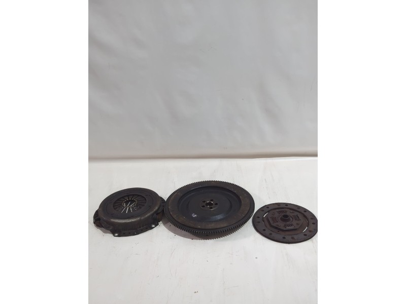 Recambio de kit embrague para ford fiesta ii (fbd) 1.1 (fbd) referencia OEM IAM TYPMF190  