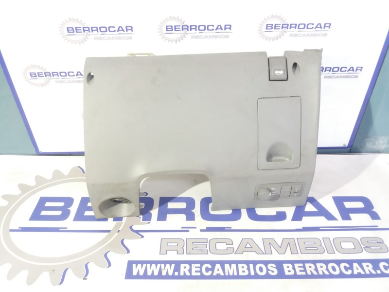 Recambio de moldura interior para kia sorento 2.5 crdi cat referencia OEM IAM 847503E000  