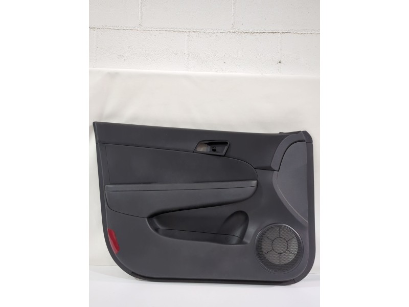 Recambio de guarnecido puerta delantera izquierda para hyundai i30 (fd) 1.4 referencia OEM IAM 823012R180XP/823502R000  