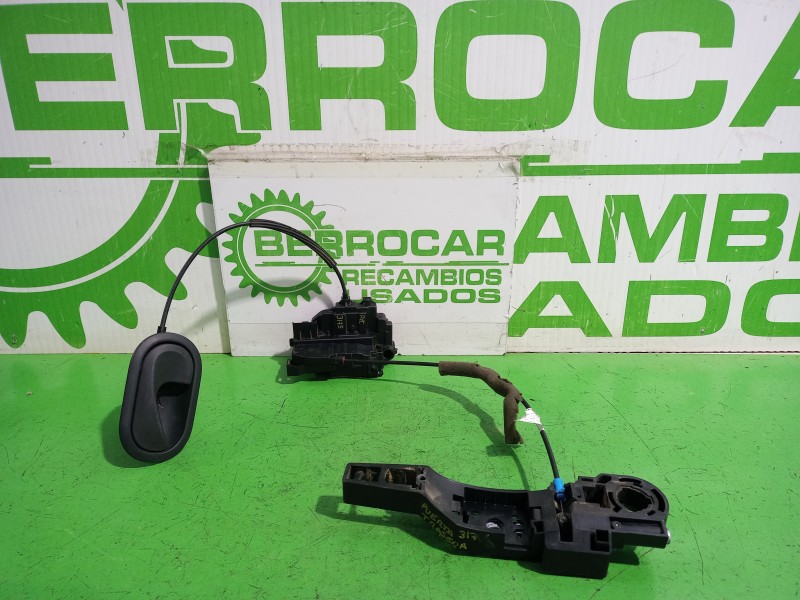 Recambio de cerradura puerta trasera izquierda para renault kangoo (f/kc0) referencia OEM IAM 8200497672D  