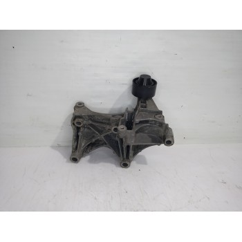 Recambio de soporte alternador para renault trafic furgón l1h1 2,7t referencia OEM IAM 117105124R  
