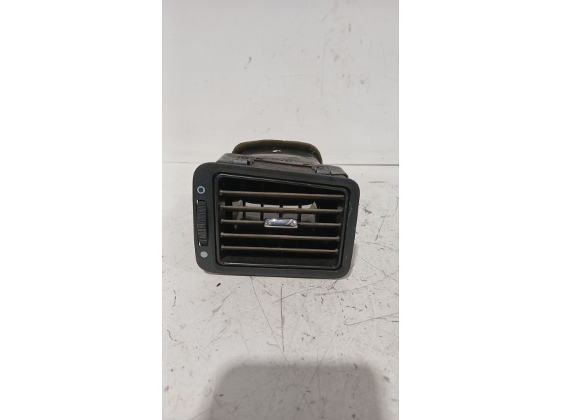 Recambio de rejilla aireadora para lancia musa (350_) 1.4 (350.axf1a) referencia OEM IAM 735324198  