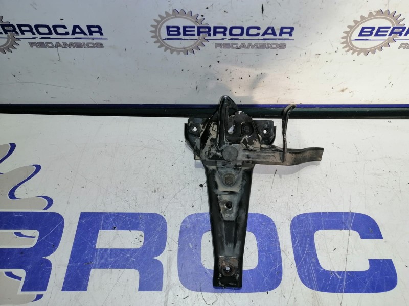 Recambio de cerradura capo para ssangyong kyron 2.0 xdi referencia OEM IAM 7111008003  