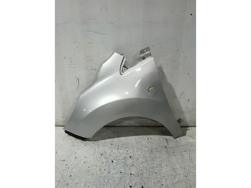 Recambio de aleta delantera izquierda para ford ka (ru8) 1.3 tdci referencia OEM IAM 1673512  