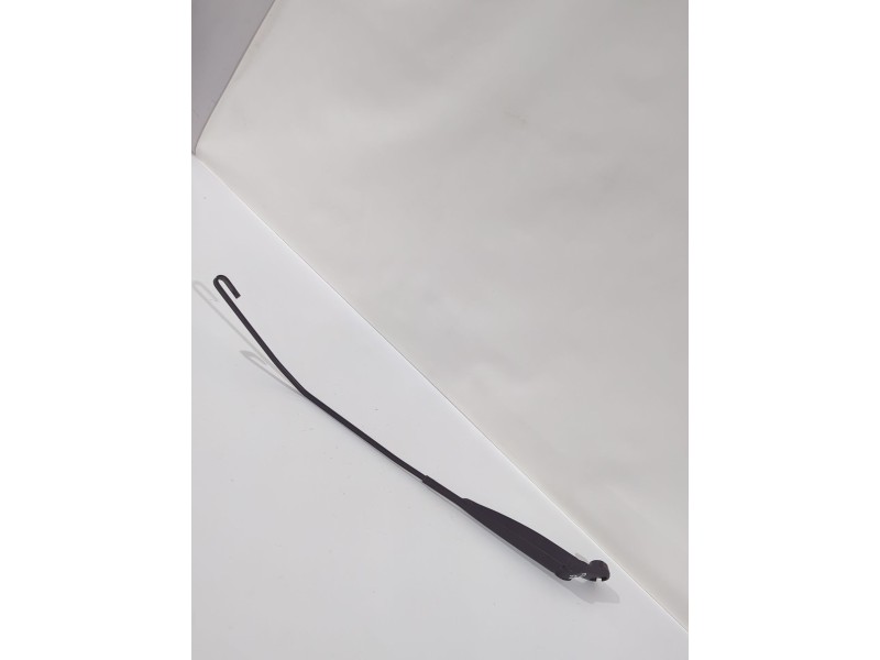 Recambio de brazo limpia delantero derecho para ford ka (ru8) 1.3 tdci referencia OEM IAM B420PLHD  