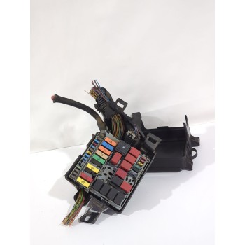 Recambio de caja reles / fusibles para ford ka (ru8) 1.3 tdci referencia OEM IAM 51807660  