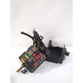 Recambio de caja reles / fusibles para ford ka (ru8) 1.3 tdci referencia OEM IAM 51807660  