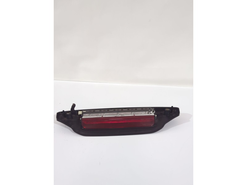 Recambio de luz de freno para ford ka (ru8) 1.3 tdci referencia OEM IAM 735473185  