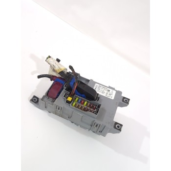 CAJA RELES / FUSIBLES 00517935210 