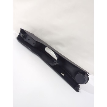 Recambio de consola central para ford ka (ru8) 1.3 tdci referencia OEM IAM 735433913/735433909  