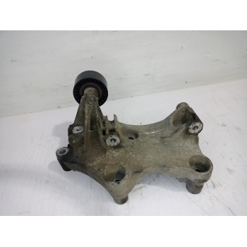 Recambio de soporte alternador para renault trafic furgón l1h1 2,7t referencia OEM IAM 117105124R  