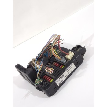 Recambio de caja reles / fusibles para renault megane ii (bm0/1_, cm0/1_) 1.4 16v (bm0b, cm0b) referencia OEM IAM 8200306033C  