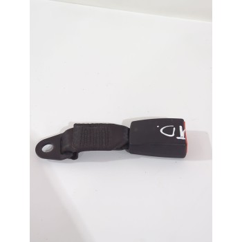 Recambio de enganche cinturon trasero derecho para ford ka (ru8) 1.3 tdci referencia OEM IAM 33033400  