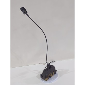Recambio de cerradura puerta trasera derecha para renault megane ii (bm0/1_, cm0/1_) 1.4 16v (bm0b, cm0b) referencia OEM IAM 820
