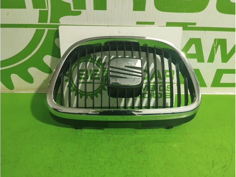 Recambio de rejilla delantera para seat altea xl (5p5) 1.9 tdi referencia OEM IAM 5P0853654  