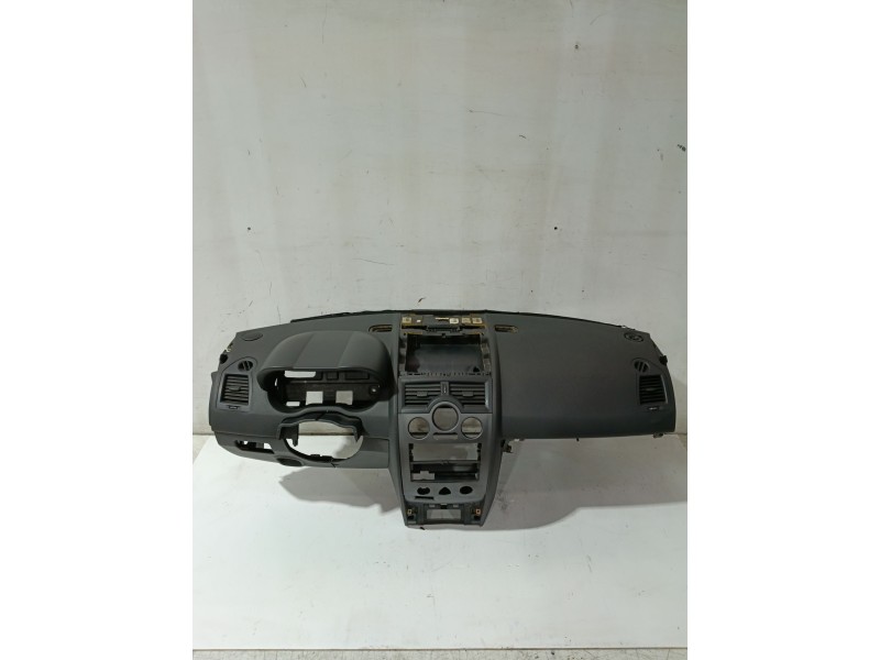 Recambio de salpicadero para renault megane ii (bm0/1_, cm0/1_) 1.4 16v (bm0b, cm0b) referencia OEM IAM 681002765R  