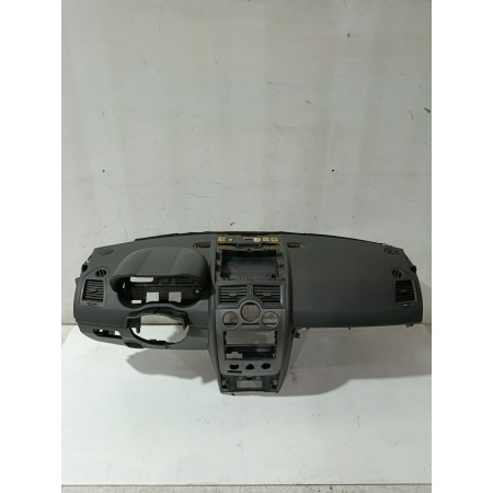 Recambio de salpicadero para renault megane ii (bm0/1_, cm0/1_) 1.4 16v (bm0b, cm0b) referencia OEM IAM 681002765R  