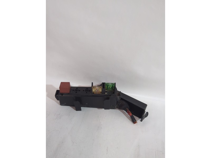 Recambio de caja reles / fusibles para opel vectra c (z02) 2.2 dti 16v (f69) referencia OEM IAM ZF231  