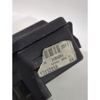 Recambio de caja reles / fusibles para opel vectra c (z02) 2.2 dti 16v (f69) referencia OEM IAM 519038004/13112918  