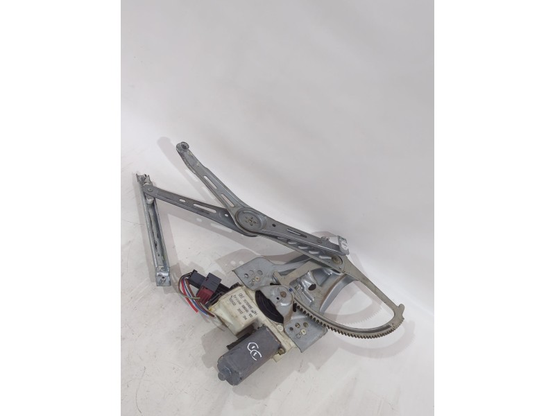 Recambio de elevalunas delantero derecho para opel vectra c (z02) 2.2 dti 16v (f69) referencia OEM IAM 93171821/9178988  