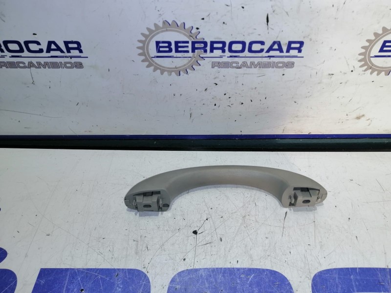 Recambio de asidero techo para ssangyong kyron 2.0 referencia OEM IAM   