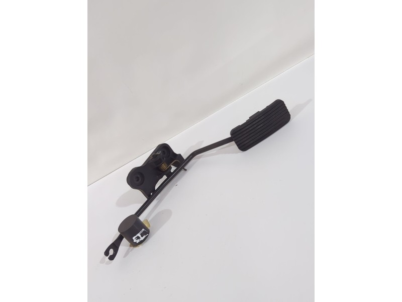 Recambio de pedal acelerador para hyundai i30 (fd) 1.4 referencia OEM IAM 327242H000  