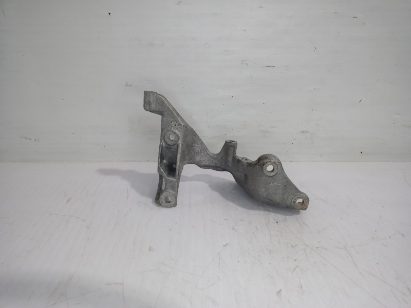 Recambio de soporte motor para renault trafic furgón l1h1 2,7t referencia OEM IAM A6261410040  