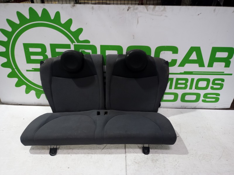 Recambio de asiento trasero para fiat 500 cabrio (150) lounge referencia OEM IAM 71744080  