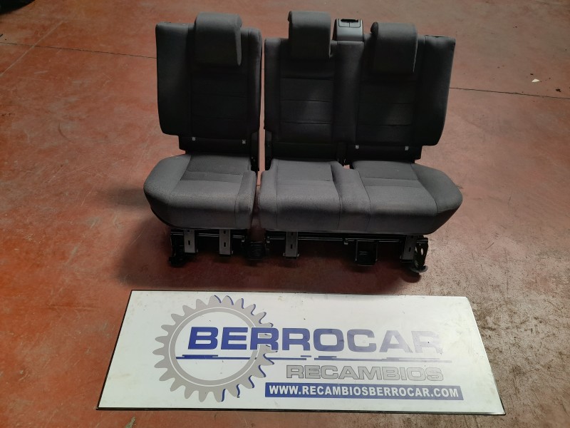 Recambio de asientos traseros para land rover discovery 2.7 td v6 cat referencia OEM IAM   