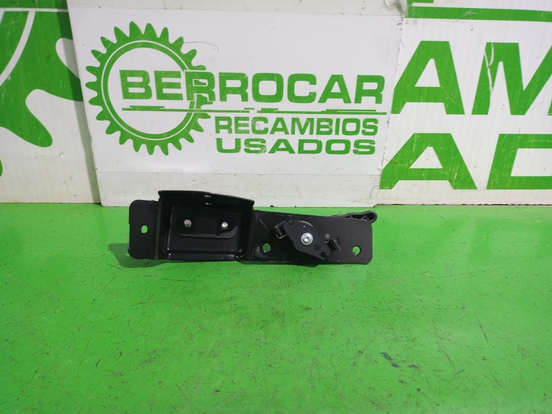 Recambio de maneta interior trasera derecha para renault trafic furgón referencia OEM IAM 8200006260  
