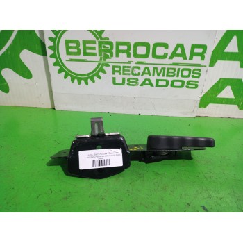 Recambio de maneta interior trasera derecha para renault trafic furgón referencia OEM IAM 8200006260  